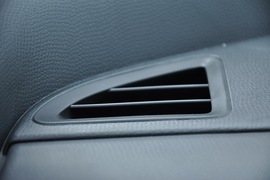 2010款铃木雨燕1.5L自动冠军限量版