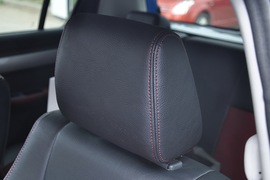 2010款铃木雨燕1.5L自动冠军限量版