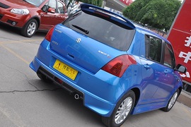 2010款铃木雨燕1.5L自动冠军限量版