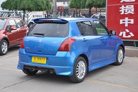 2010款铃木雨燕1.5L自动冠军限量版