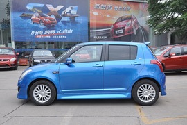 2010款铃木雨燕1.5L自动冠军限量版