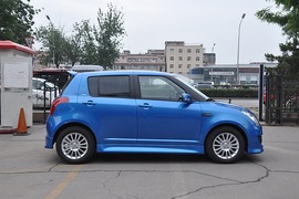 2010款铃木雨燕1.5L自动冠军限量版