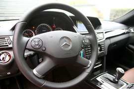 2010款奔驰E260