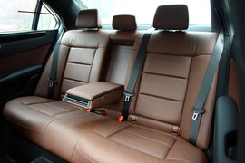 2010款奔驰E260