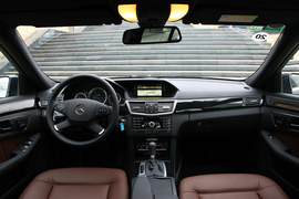 2010款奔驰E260