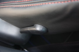 马自达3三厢经典版2.0L手自一体豪华型