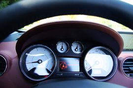 2009款标致308CC法国试驾