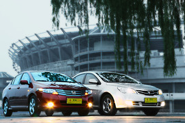 荣威350VS本田锋范测评