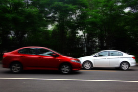 荣威350VS本田锋范测评