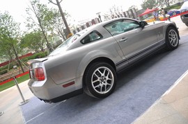 2007款福特野马Shelby