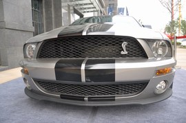 2007款福特野马Shelby