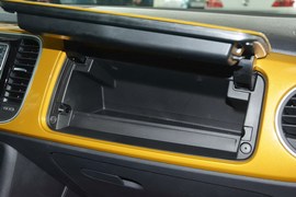 2016款大众甲壳虫180TSI