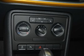 2016款大众甲壳虫180TSI