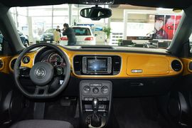 2016款大众甲壳虫180TSI