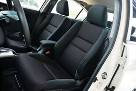 2016款本田凌派1.8L