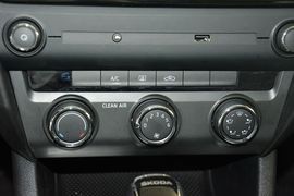 2017款斯柯达明锐1.6L自动前行版