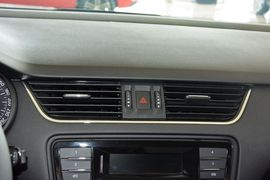 2017款斯柯达明锐1.6L自动前行版