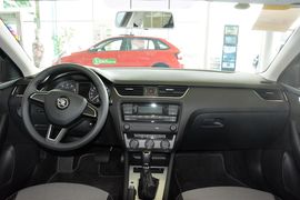 2017款斯柯达明锐1.6L自动前行版