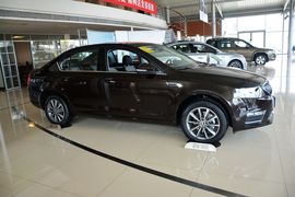 2017款斯柯达明锐1.6L自动前行版