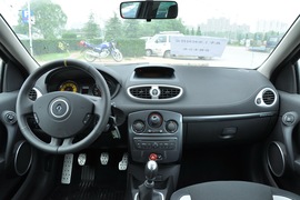   2010款雷诺Clio克力奥RS