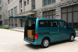 2010款日产NV200试驾