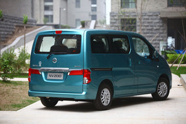2010款日产NV200试驾