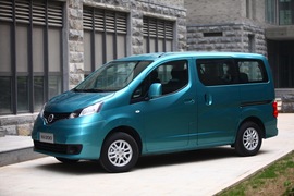 2010款日产NV200试驾