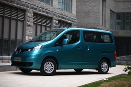 2010款日产NV200试驾