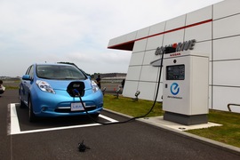 2010款日产Leaf聆风海外试驾实拍