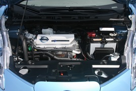 2010款日产Leaf聆风海外试驾实拍