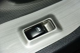 2015款华泰经典圣达菲2.0L汽油手动两驱标准型