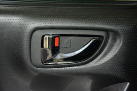 2015款华泰经典圣达菲2.0L汽油手动两驱标准型