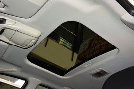 2015款华泰经典圣达菲2.0L汽油手动两驱标准型