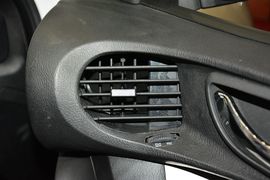 2015款华泰经典圣达菲2.0L汽油手动两驱标准型