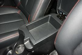 2015款华泰经典圣达菲2.0L汽油手动两驱标准型