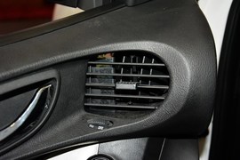 2015款华泰经典圣达菲2.0L汽油手动两驱标准型