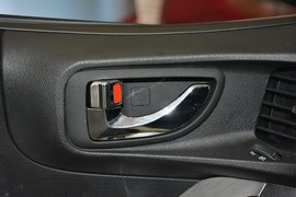 2015款华泰经典圣达菲2.0L汽油手动两驱标准型