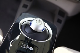 2010款日产Leaf聆风海外试驾实拍