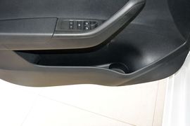 2016款斯柯达晶锐1.4L自动车享版