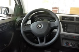 2016款斯柯达晶锐1.4L自动车享版