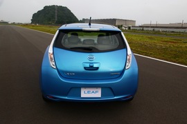 2010款日产Leaf聆风海外试驾实拍