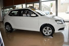 2016款斯柯达晶锐1.4L自动车享版