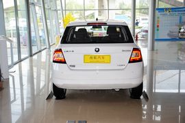 2016款斯柯达晶锐1.4L自动车享版