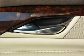 2015款凯迪拉克凯雷德