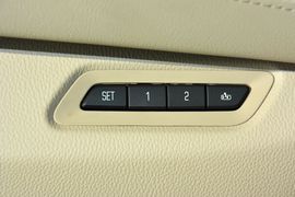 2015款凯迪拉克凯雷德