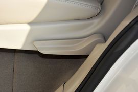 2015款凯迪拉克凯雷德