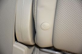 2015款凯迪拉克凯雷德