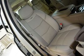 2015款凯迪拉克凯雷德