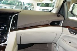 2015款凯迪拉克凯雷德