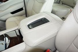 2015款凯迪拉克凯雷德